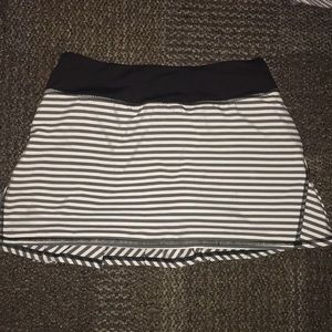 Lululemon black/white striped skirt